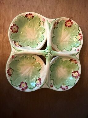 Maruhon Ware vintage Japan -style ceramic piece is a divided serving dish